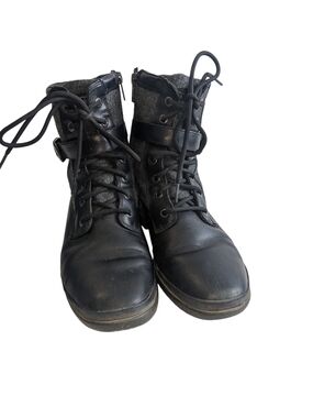UGG Women's Kelsey  Black Leather & Textile Lace-Up Ankle Boots Size 8 Flaw
